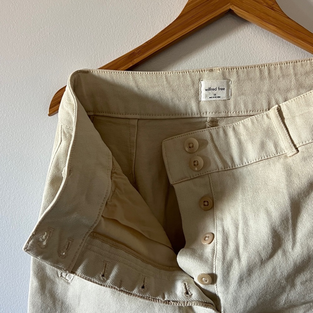 Aritzia Wilfred Free Cream Cargo Pants
